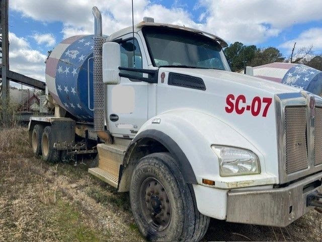 (2) 2016 Kenworth T880S Concrete Mixer Trucks