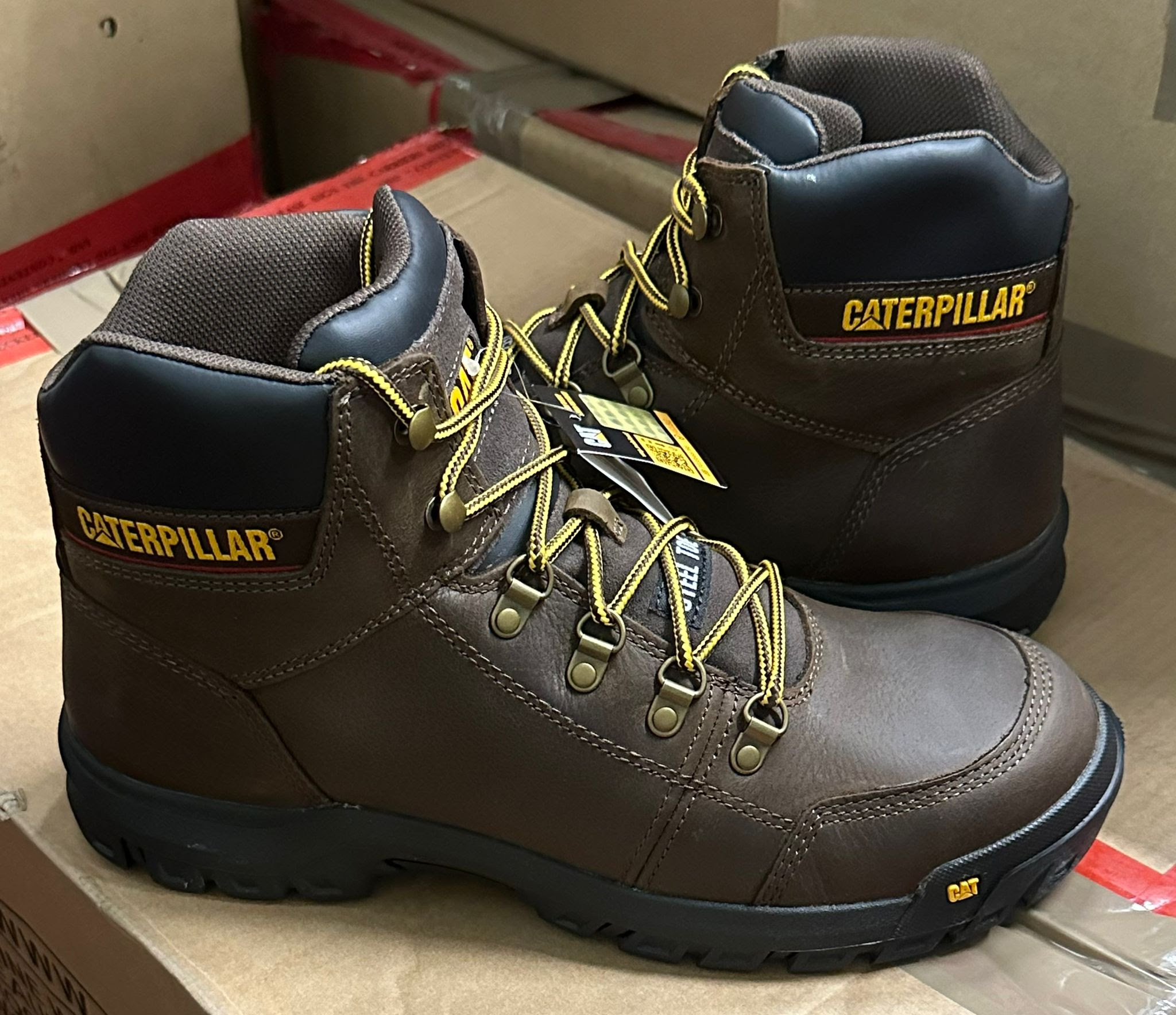 CATERPILLAR & WOLVERINE Mens Mixed Boots. 360 Pairs.