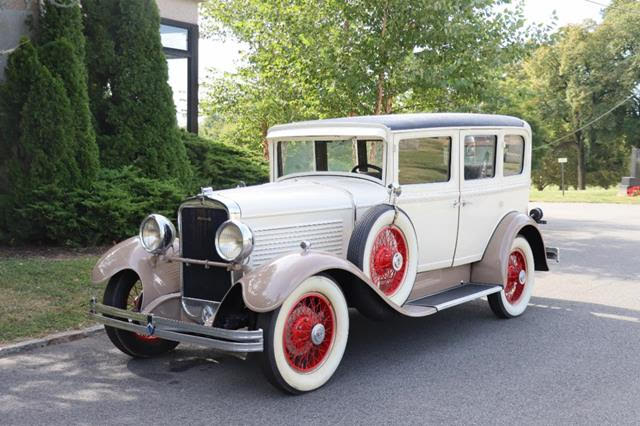 1929 Peerless Six Model 61 Sedan 