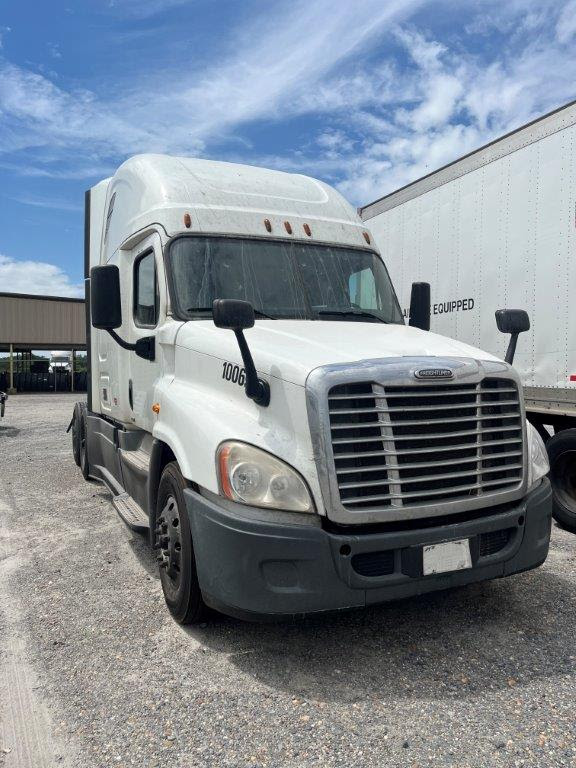 19 - 2019 Freightliner Cascadia 125 Sleepers