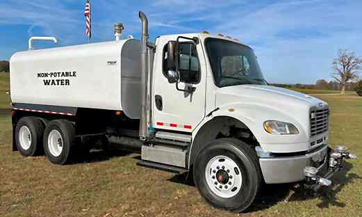 freightliner water Truck