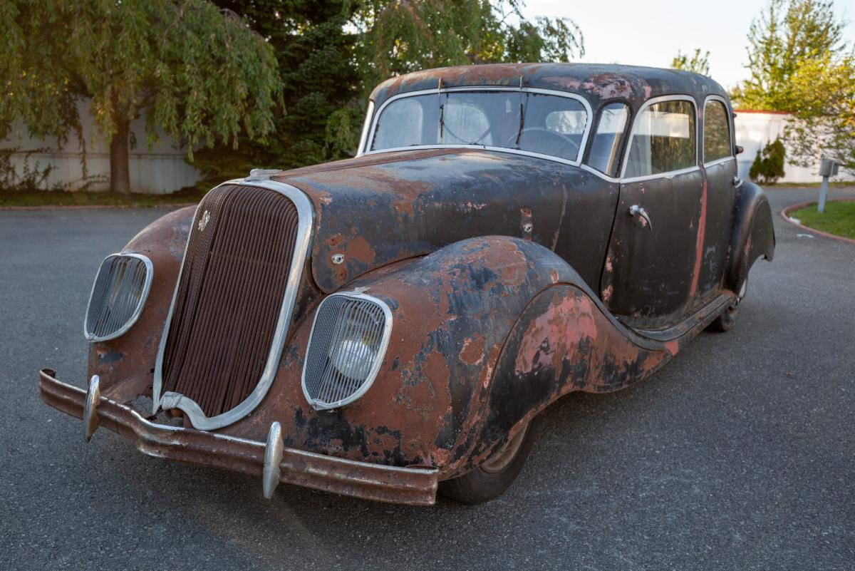 1939 Panhard et Levassor X82 Dynamic 160 Berline Special DIscount Before Shipping to the USA