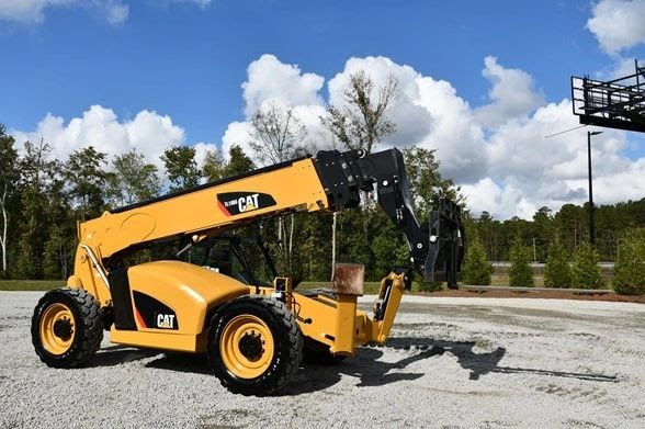 2017 Cat TL1055 (10,000 LB) Telehandler w/ 399 Very Low hours!