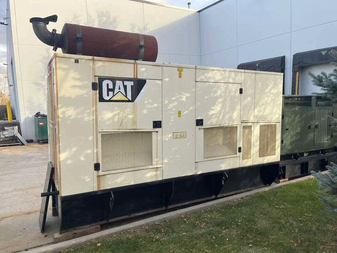 2011 CAT 400KW standby Diesel Generator, CAT C15 engine, 429 Hours!