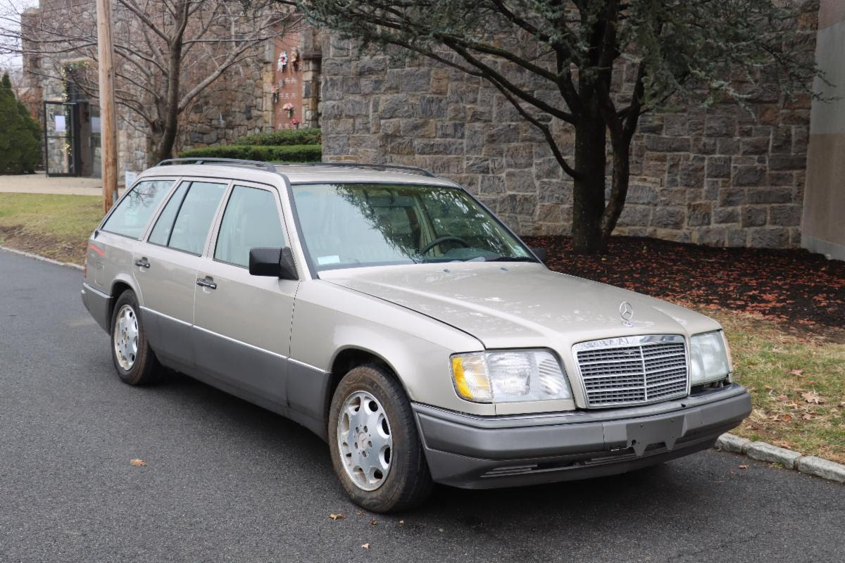 Collectible 1995 Mercedes-Benz E320 Wagon