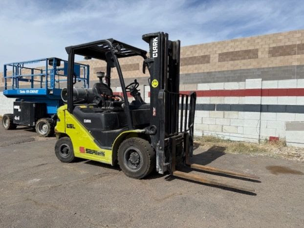 4) 2018 Clark S25L Forklifts