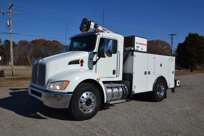 Nice! 2013 Kenworth T370 Service Truck