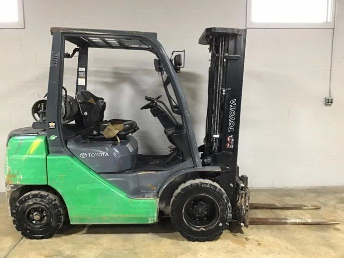 2015 TOYOTA 8FGU25 Forklift