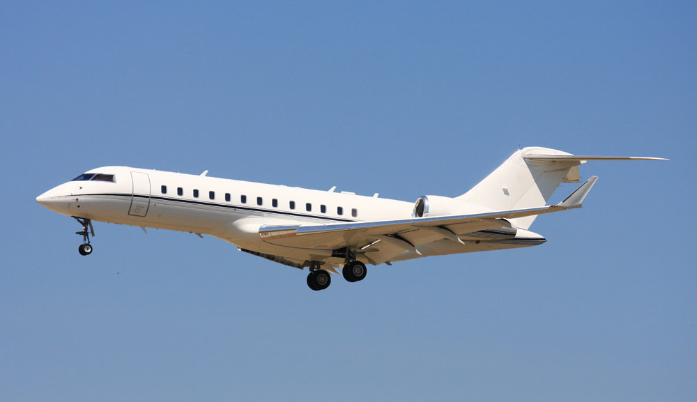 2010 Bombardier Global XRS/2018 Gulfstream G550