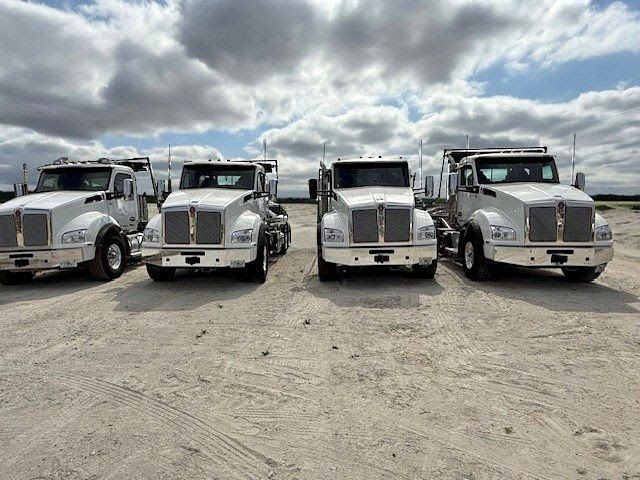 Qty. 4 - 2024 Kenworth T880 Rolloff Trucks