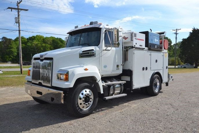 2018 Western Star 4700 SF Service Truck