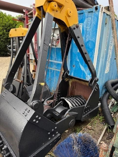 Crane Clam Bucket