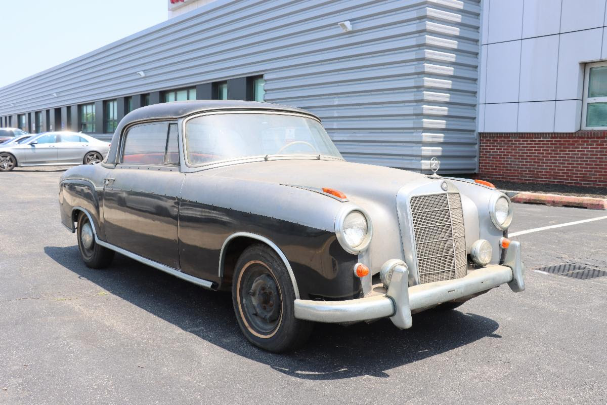 1960 Mercedes-Benz 220SE Ponton Sunroof Coupe Project