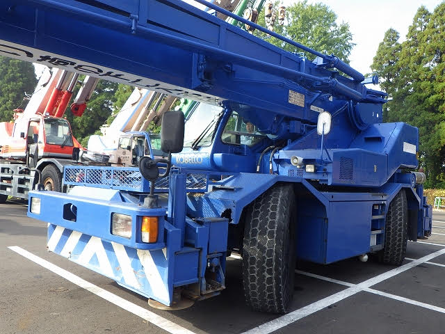 25 Tons Kobelco Rough Terrain