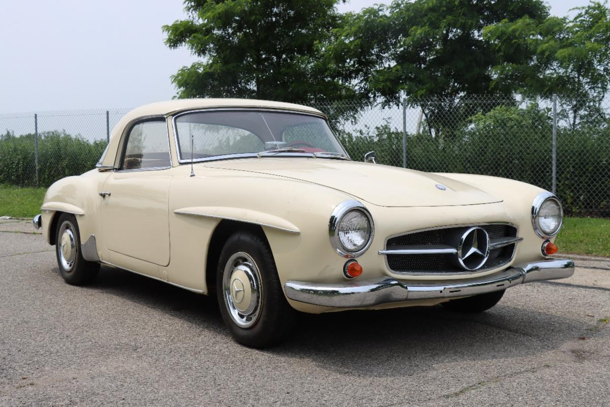 1963 Mercedes-Benz 190SL with 2 Tops