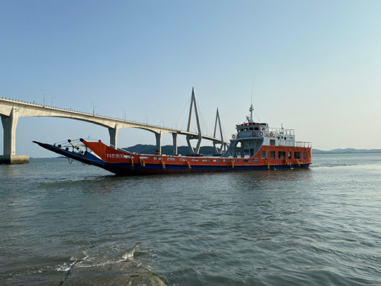 Ref. No. : BNC-CF-15-93-1 (NO. 3 THE ZONE FERRY), LCT TYPE OF CARGO SHIP (CAR FERRY)