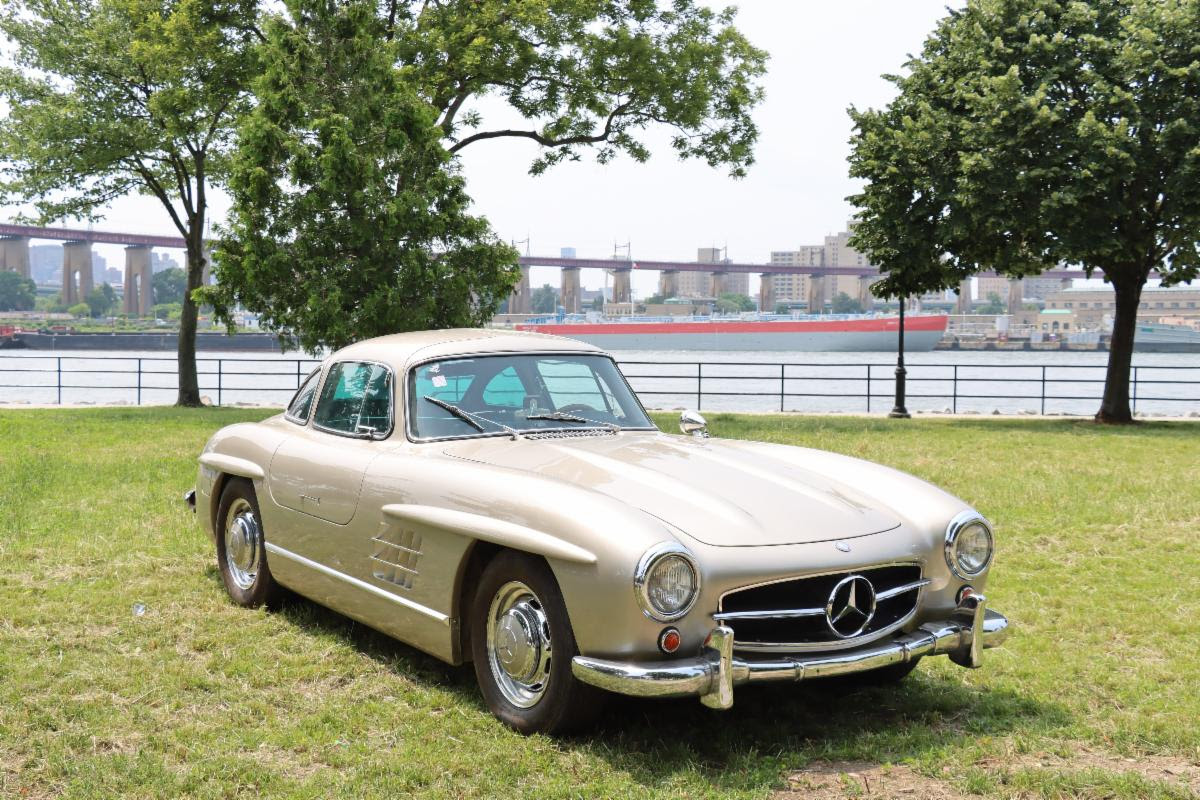 1991 Mercedes-Benz 300SL Gullwing by Tony Ostermeier