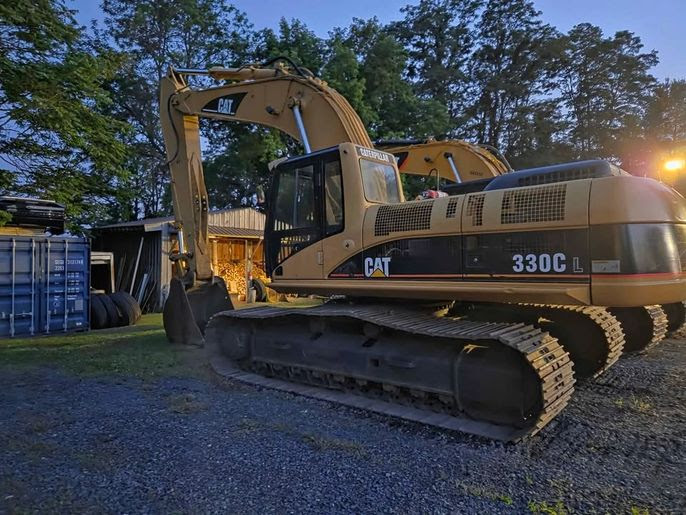 2003 CAT 330C Excavator