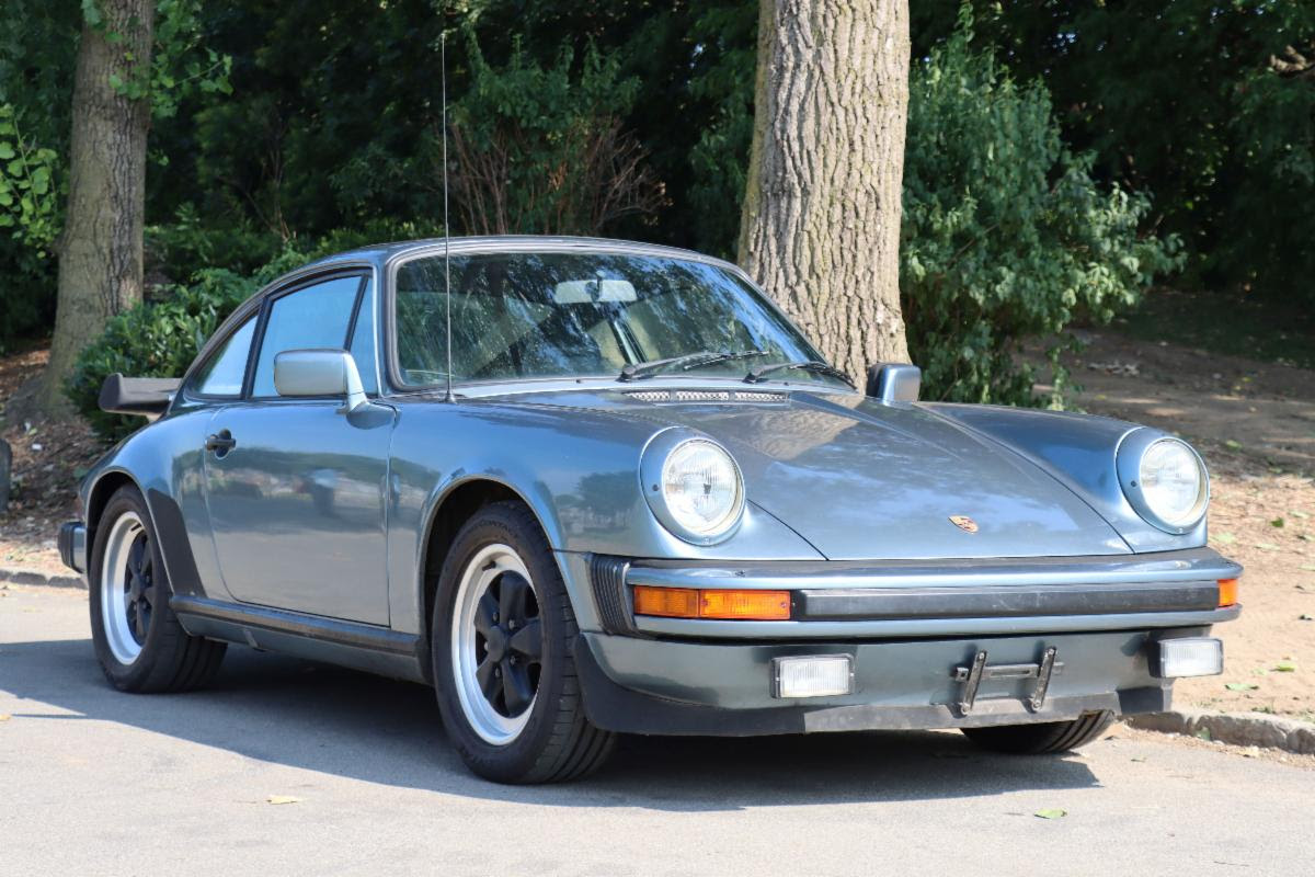 Slate Blue Metallic 1983 Porsche 911SC Coupe