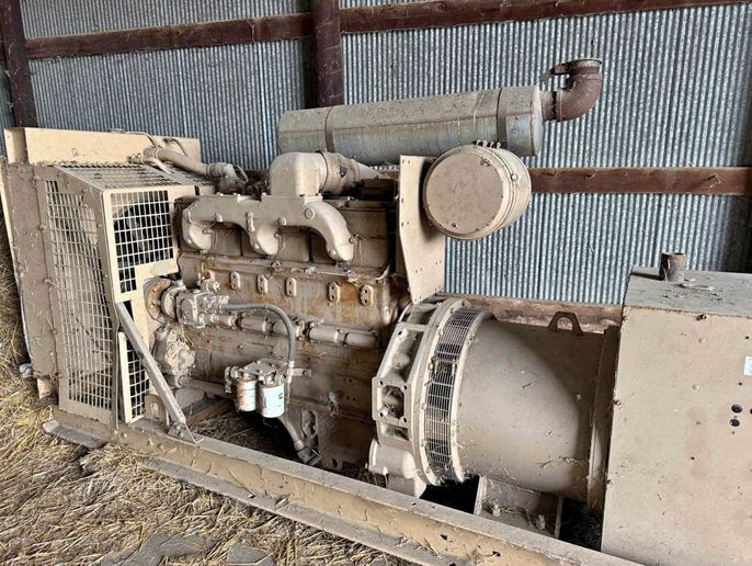 855 Cummins 125KW Generator 