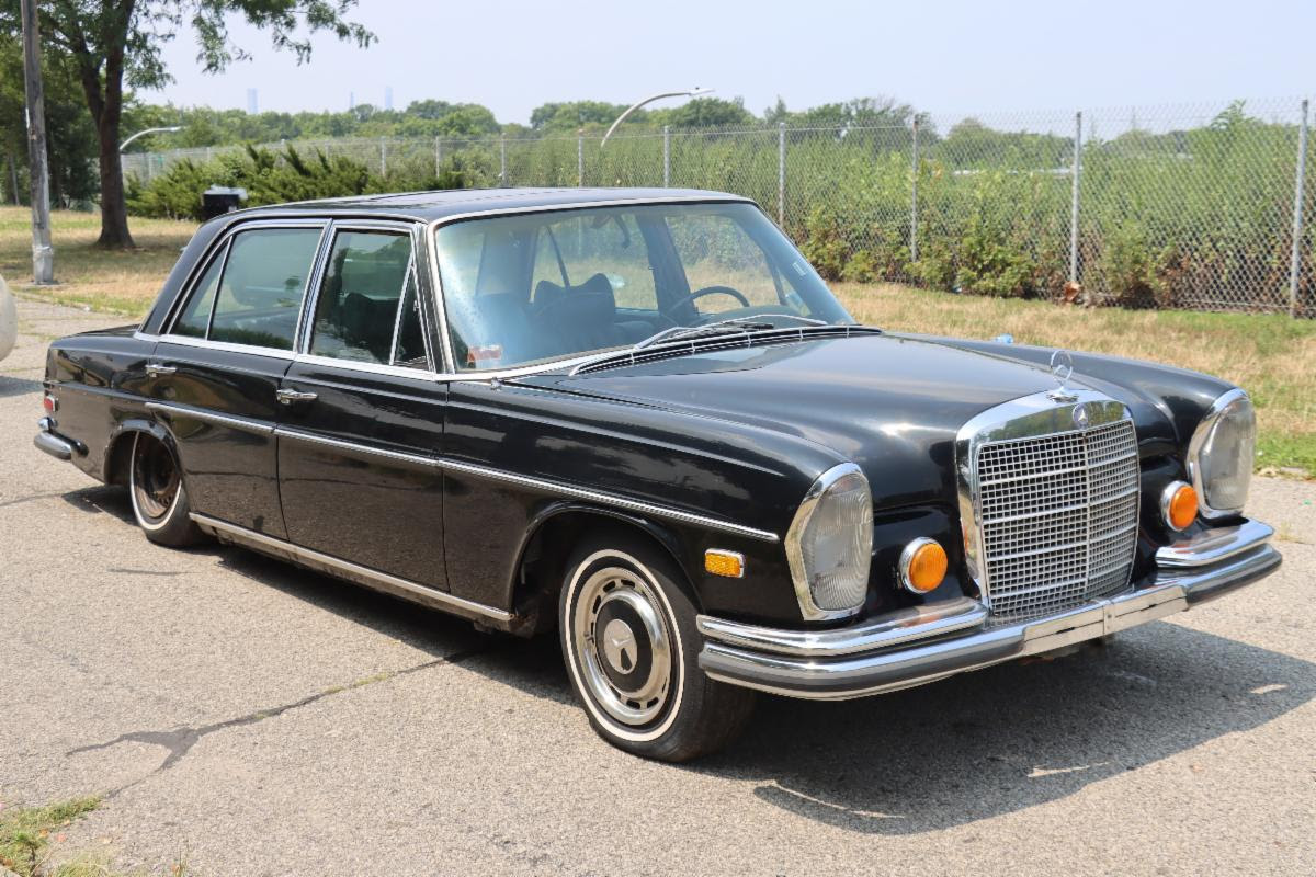 The Original Super-Sedan: 1971 Mercedes-Benz 300SEL 6.3