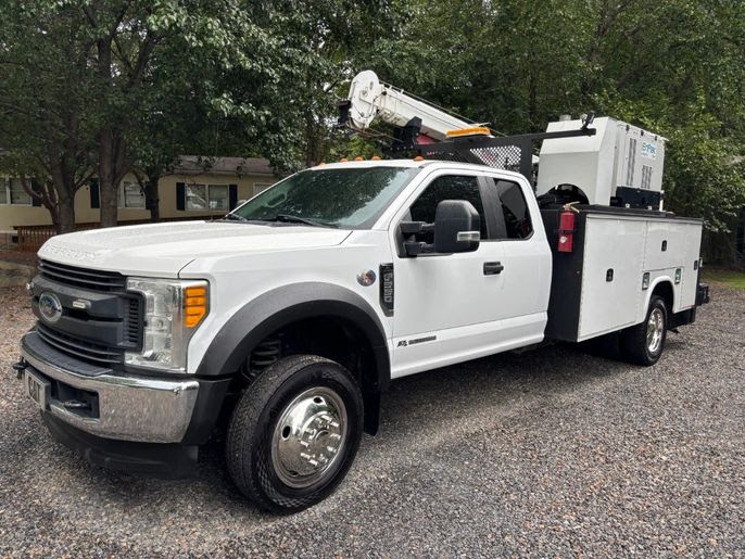 2017 Ford F550 XL Extended Cab Service Truck, 155K Miles, ENPAK System, 4x4, Stellar 7500LB Crane 