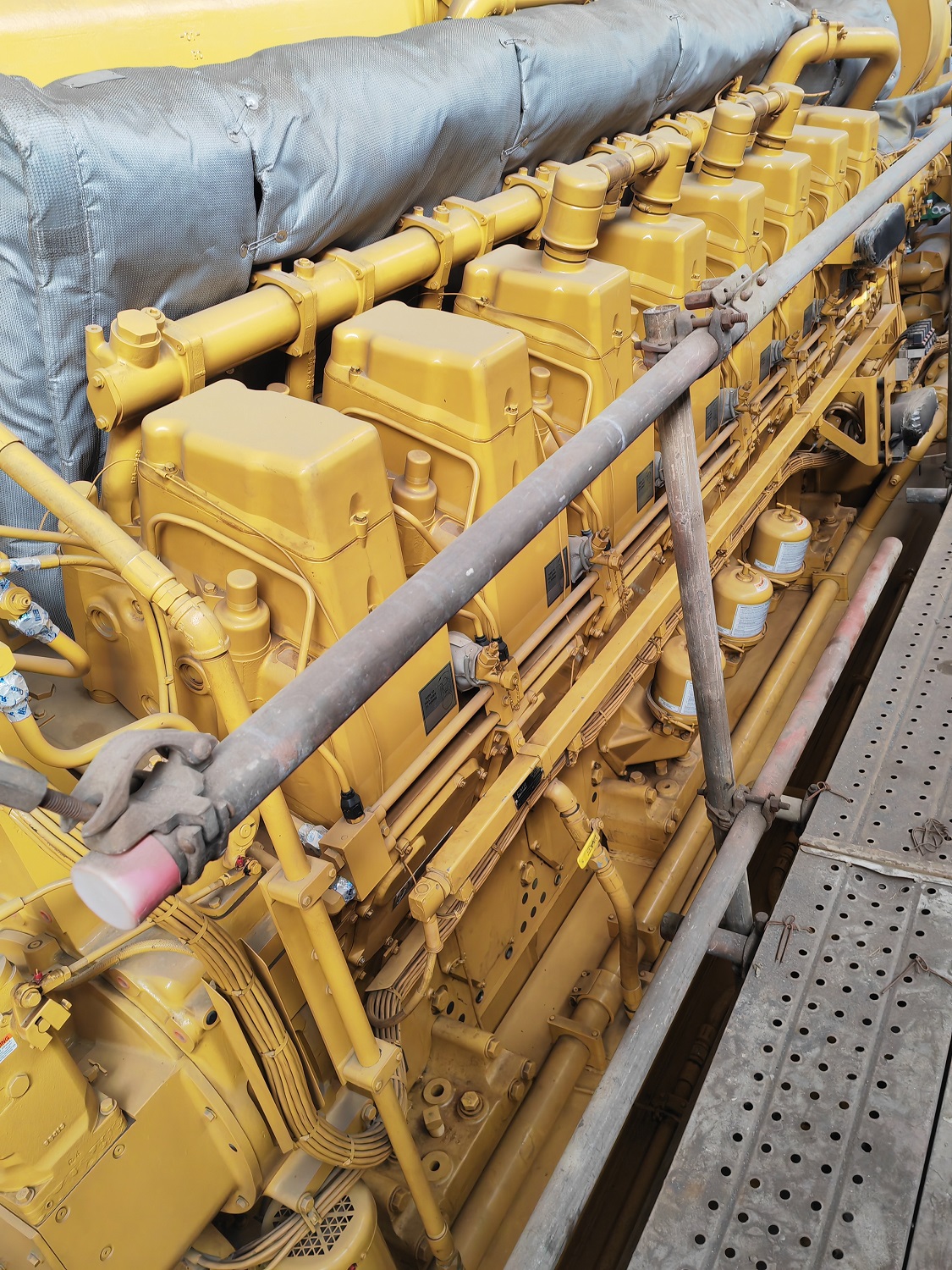 Availability of CAT / MTU Engines - Ref : P/AA-87