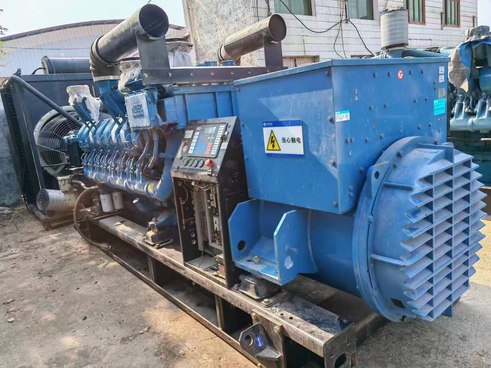 2x MTU 16V4000G60,year:2001,one power:1600kw,other power:1760kw,50hz/60hz,400v,Diesel Oil