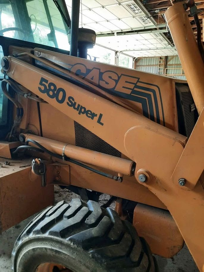 Case 580 Super L Series 2 4x4 Backhoe Loader, 4300 Hours! 