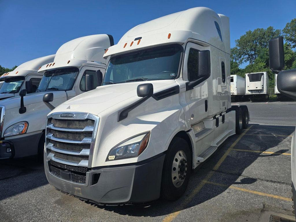 4 - 2018 Freightliner CAS126 Sleepers 