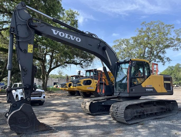 2023 Volvo EC200EL Excavator