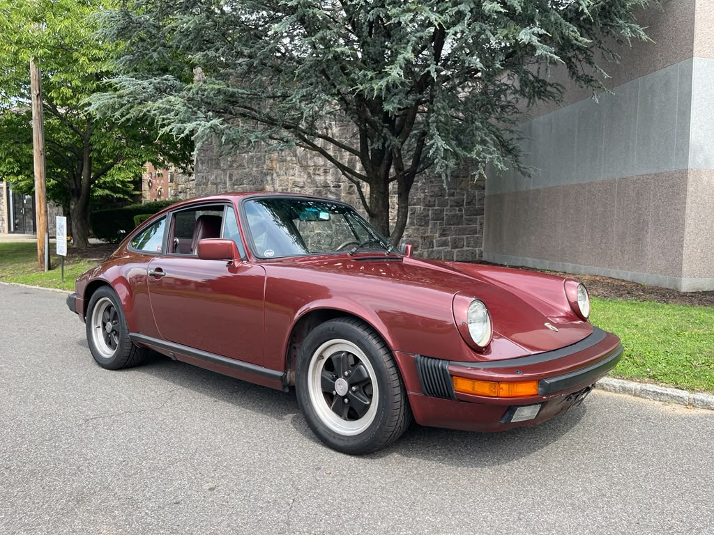 1985 Porsche 911 Carrera Coupe 