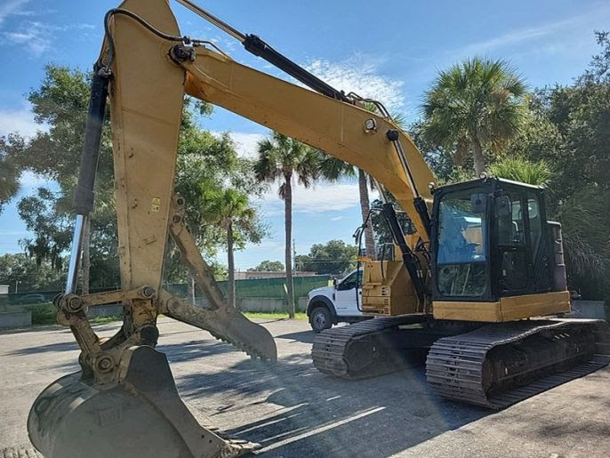 2019 CAT 325FLCR Excavator